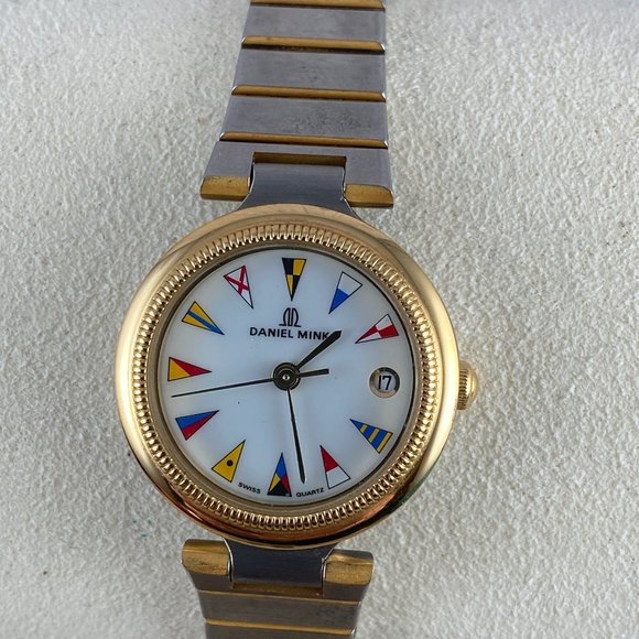 Ahoy! This is a beautiful vintage ladies watch by Daniel Mink nautical flag moti - Picture 3 of 9
